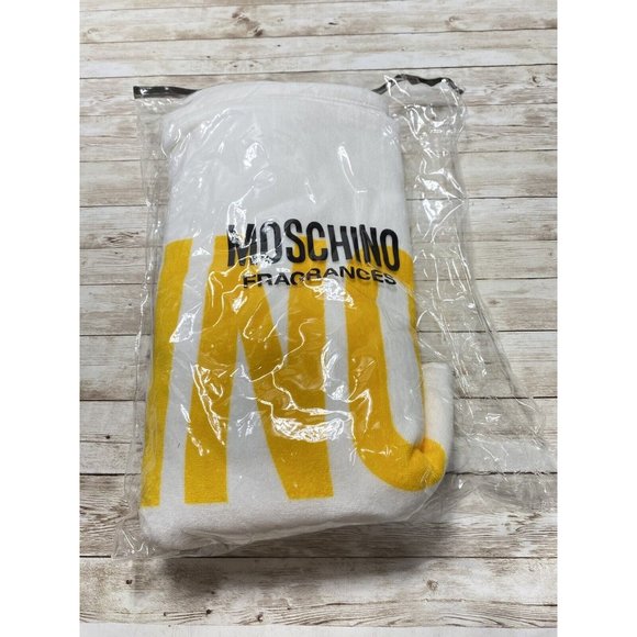 NEW MOSCHINO Toy 2 Teddy Bear Beach Summer Soft Designer Towel NEW White Yellow - Picture 2 of 5